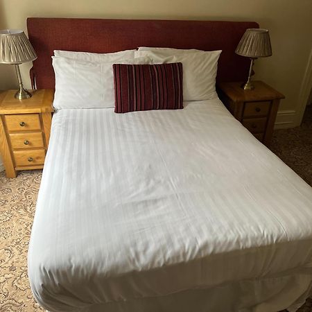 Picton-House Hotel Llandowror Екстериор снимка